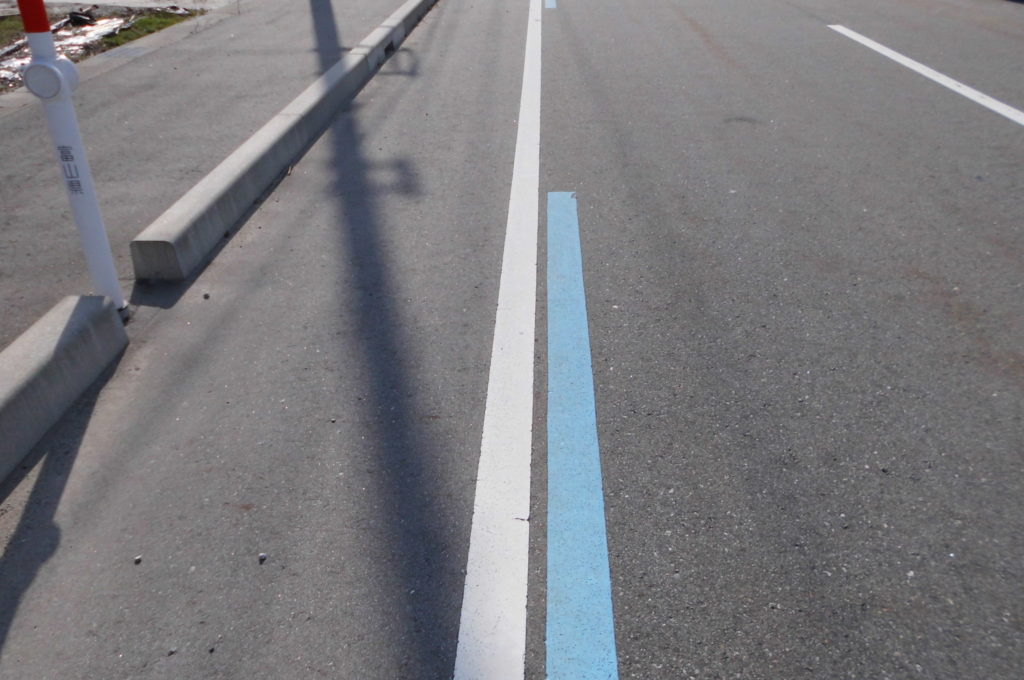 道路にある青い線 ご存知ですか とやまサイクルweb